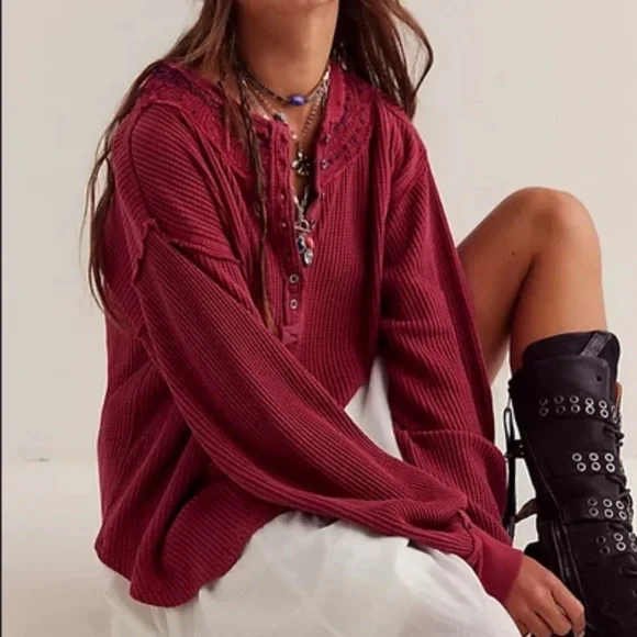 We the Free Burgundy Sweater *GREAT USED CONDITION* - Picture 2 of 12